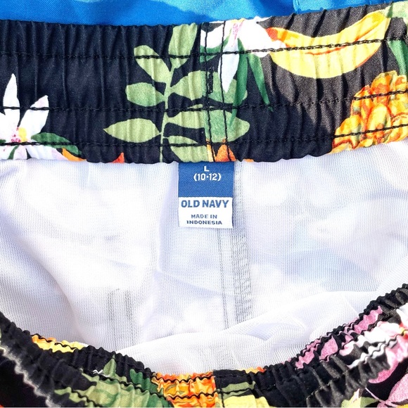 Swim Trunks with working drawstring - Picture 4 of 7
